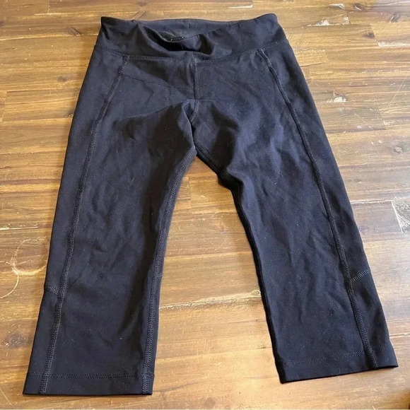 Lorna Jane Black Logo Capri Athletic Yoga Small Cropped Leggings - Picture 2 of 7